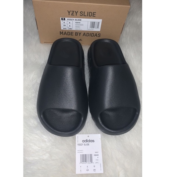 Yeezy Shoes - YEEZY SLIDE ADULTS “ONYX”

Color: GREY 
Size: 6 (MENS) 7 (WOMENS)